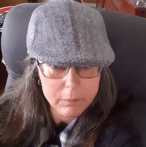 Meet your Posher, Caroline